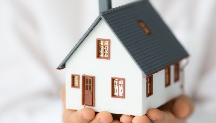 soy español y estoy en el extranjero pero quiero comprar casa en españa